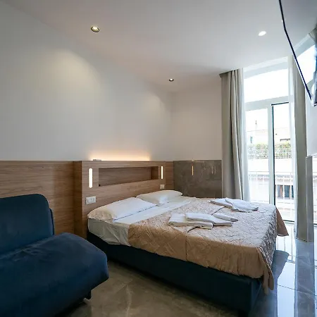 Greros Toledo H Historical Center In Naples, By Clapa Group Dislocated Hospitality Penzion Neapol