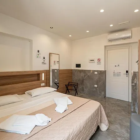 Greros Toledo H Historical Center In Naples, By Clapa Group Dislocated Hospitality Penzion