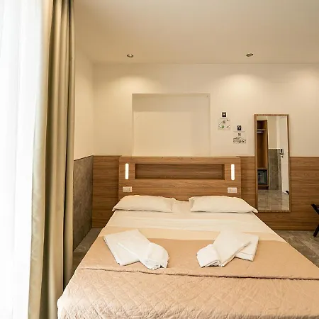 Greros Toledo H Historical Center In Naples, By Clapa Group Dislocated Hospitality Penzion Neapol