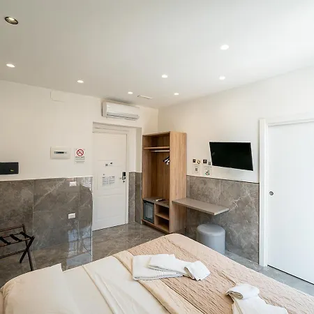 Greros Toledo H Historical Center In Naples, By Clapa Group Dislocated Hospitality Penzion