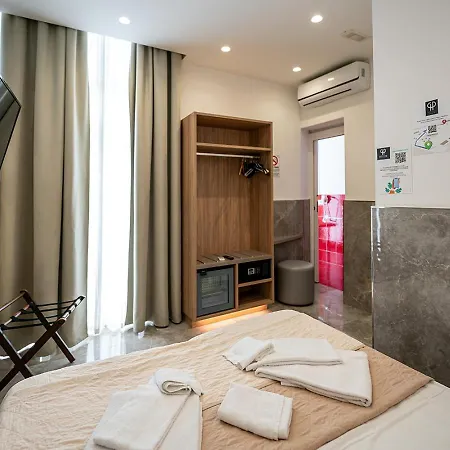 Greros Toledo H Historical Center In Naples, By Clapa Group Dislocated Hospitality 3*