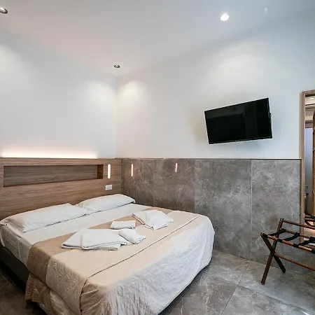 Penzion Greros Toledo H Historical Center In Naples, By Clapa Group Dislocated Hospitality